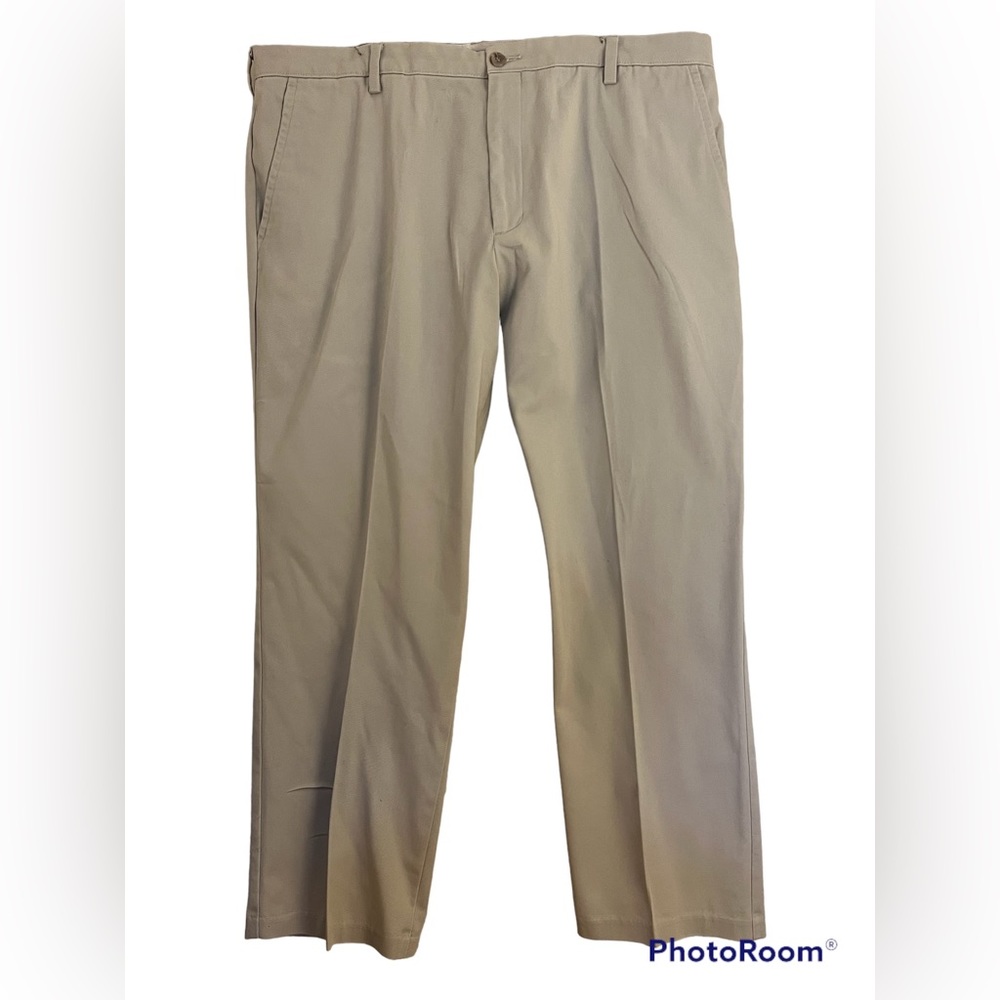Dockers: Size: W40x30L Men’s Beige/Tan Pants. 4 pockets